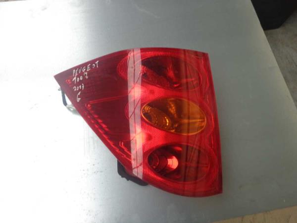 FEU ARRIERE GAUCHE PEUGEOT 1007 - Vue 1